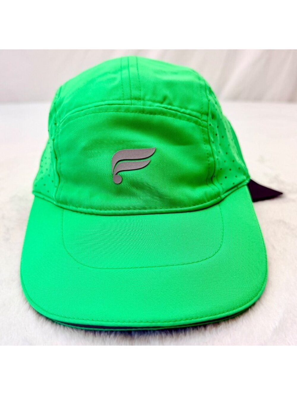 Fabletics The Active Hat Adjustable Soft Top Women Cap Spring Leaf Green